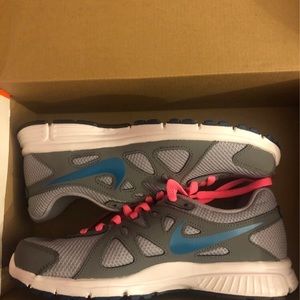 Nike women’s gym shoe